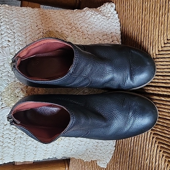 Dansko Black Ankle Boots, size 40EU, 9.5-10 US - Picture 8 of 14